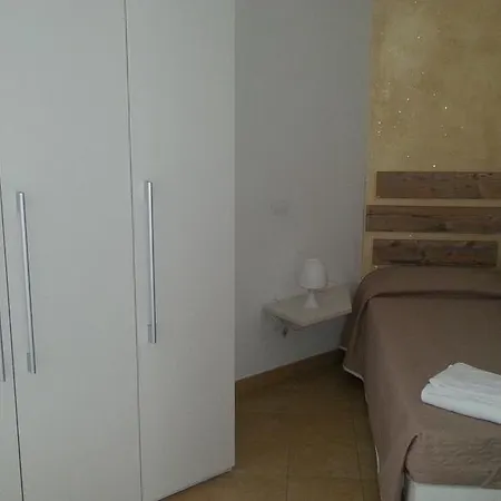 Tony شقة لاتيزي