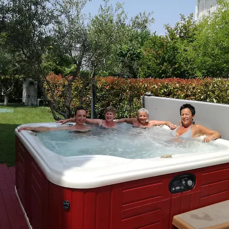 Tony شقة لاتيزي